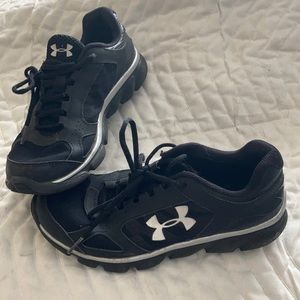 Under Armour boys tennis shoes/sneakers